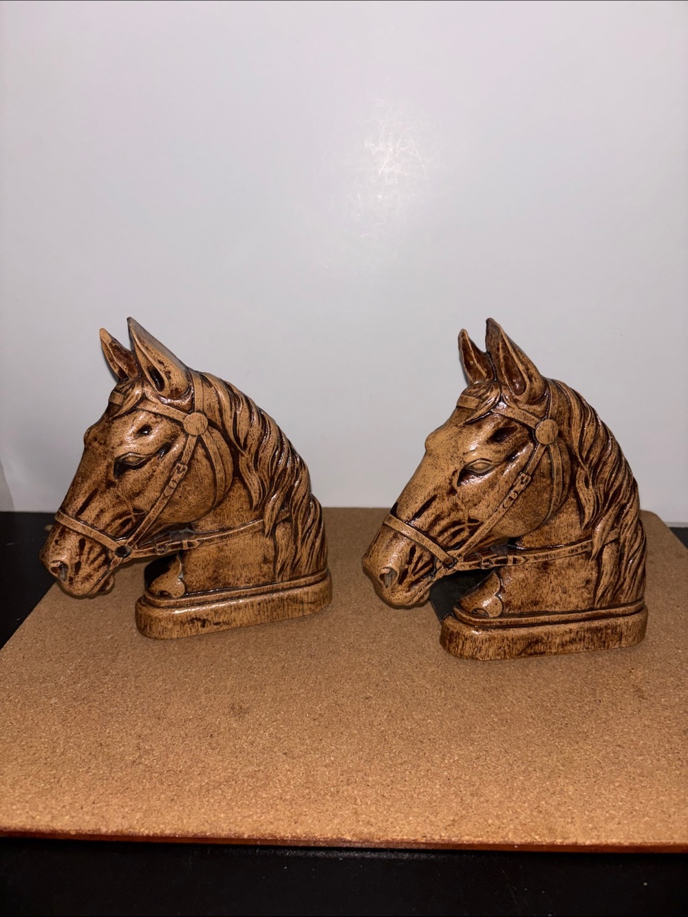 Pair of Vintage-Style Brown Horse Head Bookends 7”x5.5”